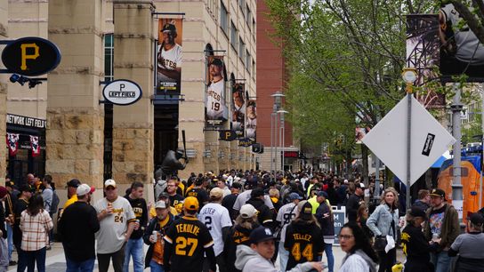 Final: Pirates 8, Cardinals 4 taken on the North Shore (Live coverage). Photo by GREG MACAFEE / DKPS